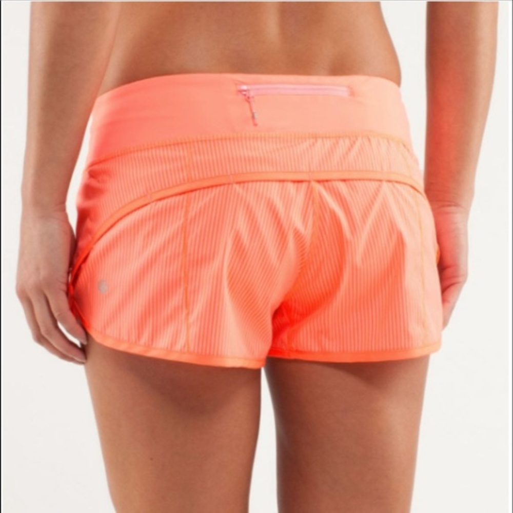 Lululemon 🍋 Size 8 - Stripes Speed Short